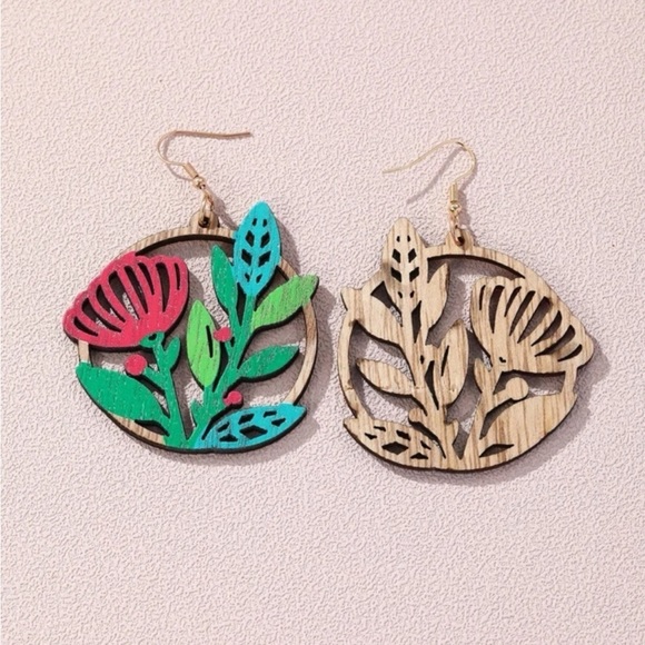 NEW Colorful Flower Wood Hoop Earrings - Picture 3 of 4